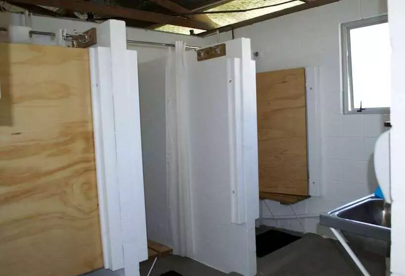 Lomakeskus Golden Bay Holiday Park