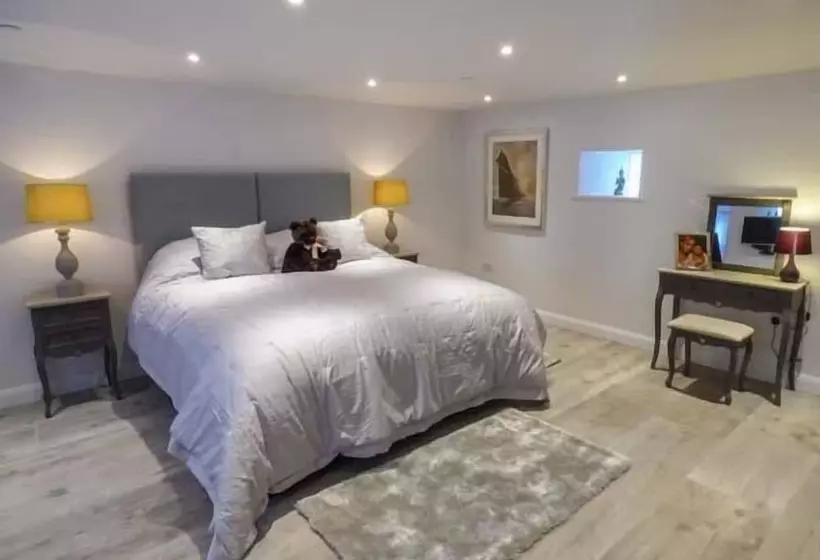 Bank House Mews