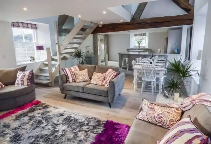 Bank House Mews