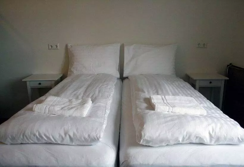 Havarí Hostel