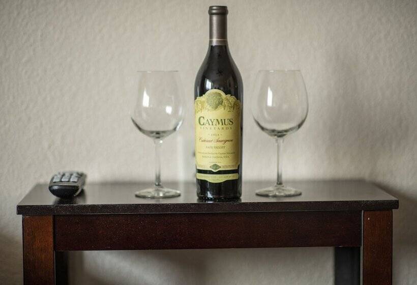 Хостел The Village At Highlands Ranch