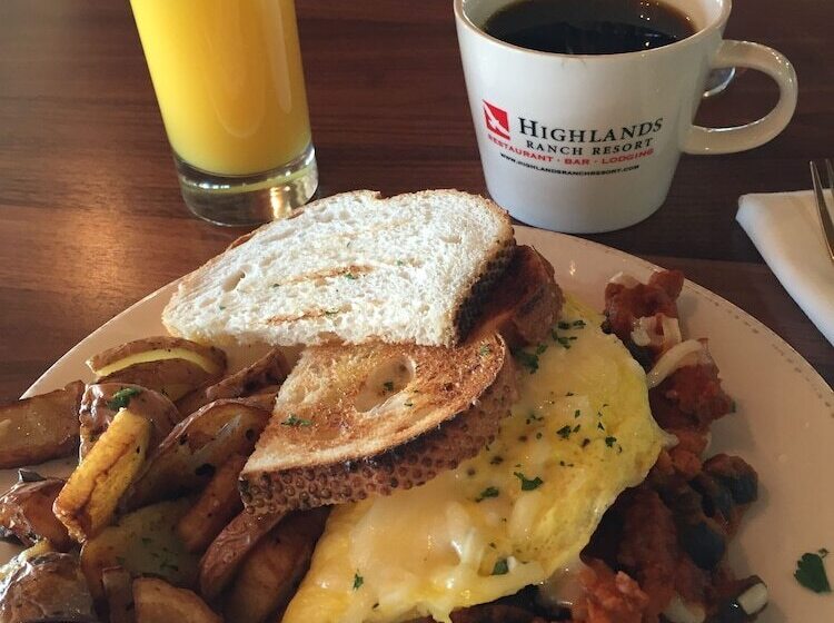 Хостел The Village At Highlands Ranch