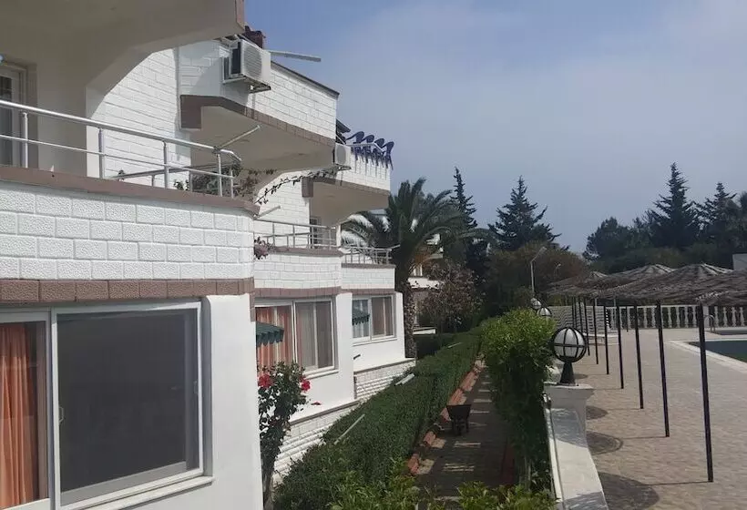 ホテル Altinkum Tatil Koyu