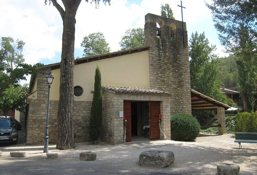 هتل Balneari De Vallfogona