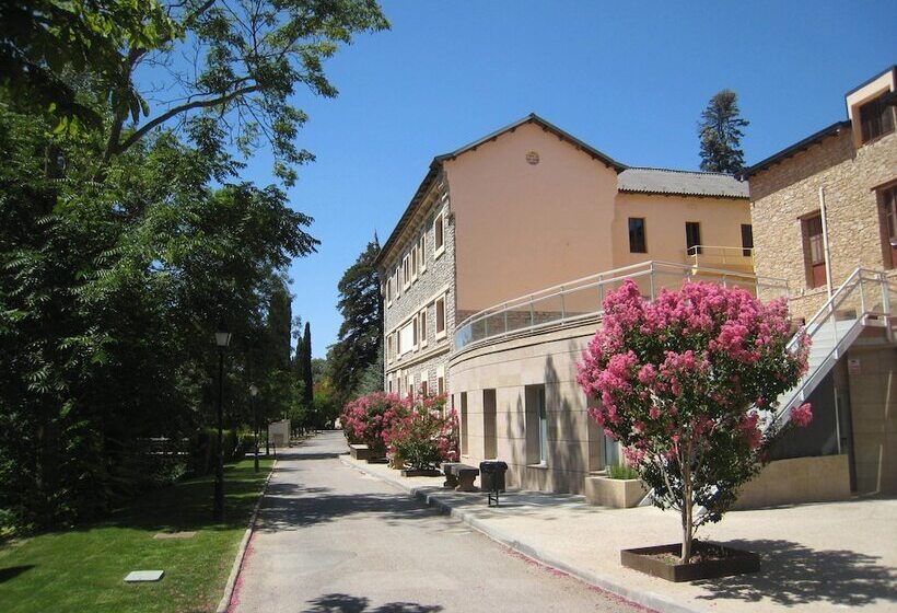 هتل Balneari De Vallfogona