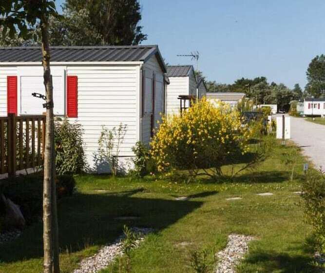 هتل Camping De La Plage