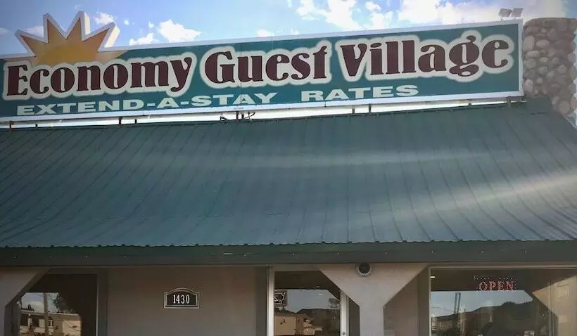 Hotelli Economy Guest Village And Apartments