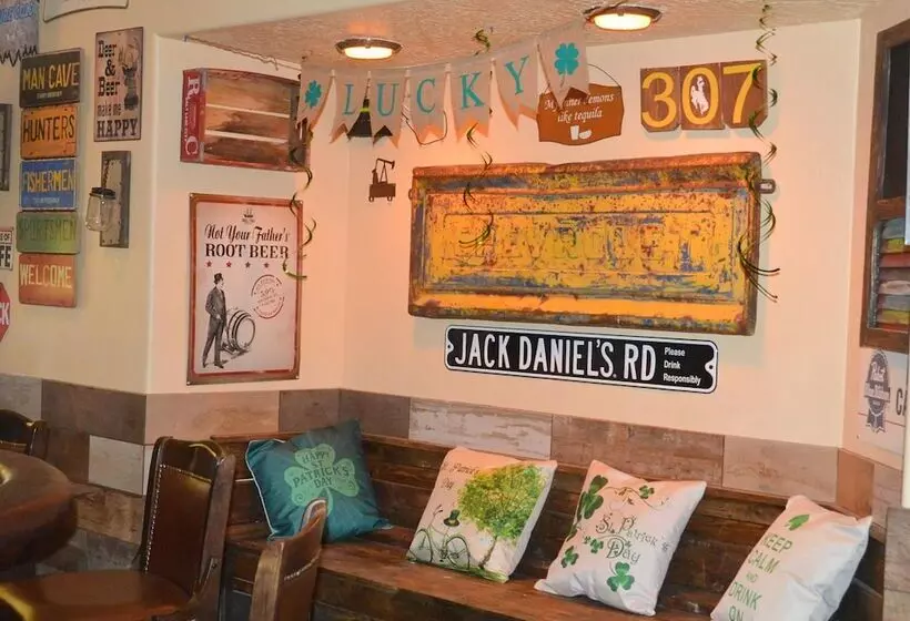 Hotelli Economy Guest Village And Apartments