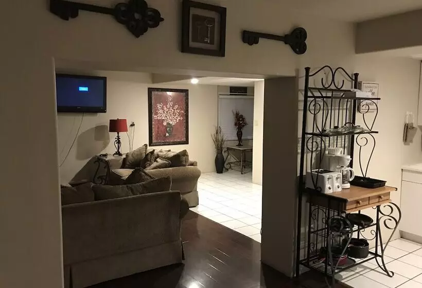 Hotelli Economy Guest Village And Apartments