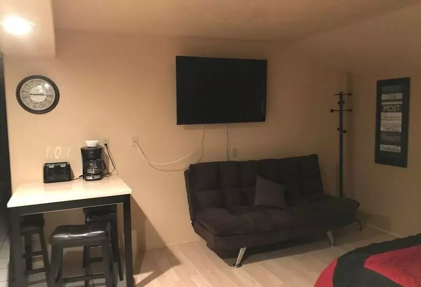 Hotelli Economy Guest Village And Apartments