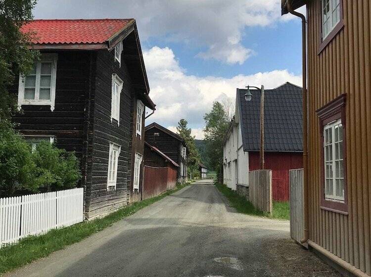 Отель Malmplassen Bed & Breakfast