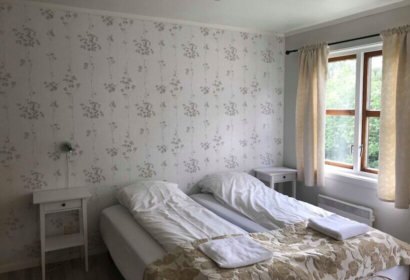 Отель Malmplassen Bed & Breakfast