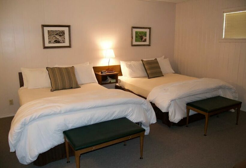 בית מלון כפרי Pendaries Village Lodge