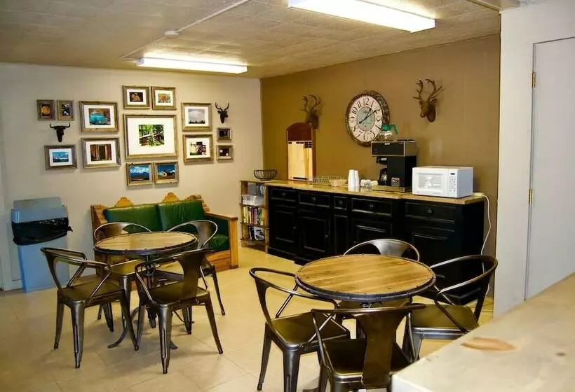 Hotelli Pendaries Village Lodge