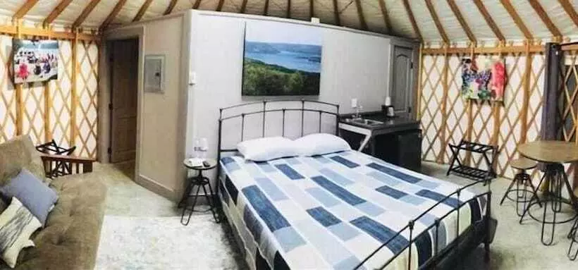 Hotelli Plum Point Lodge