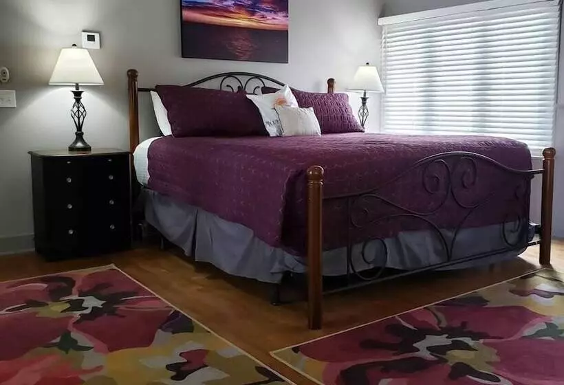 Hotelli Plum Point Lodge