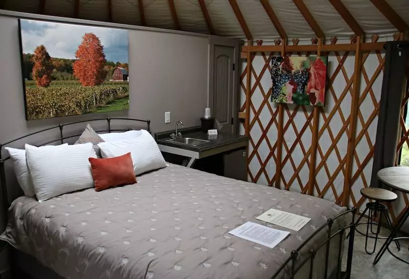 Hotelli Plum Point Lodge