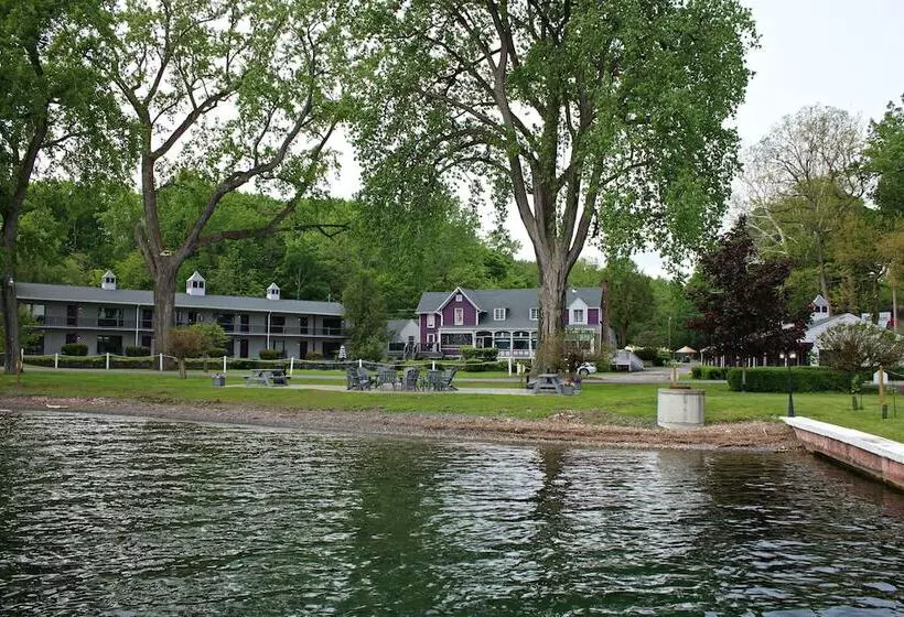 Hotelli Plum Point Lodge