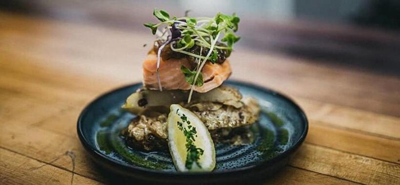 בית מלון כפרי Plum Point Lodge