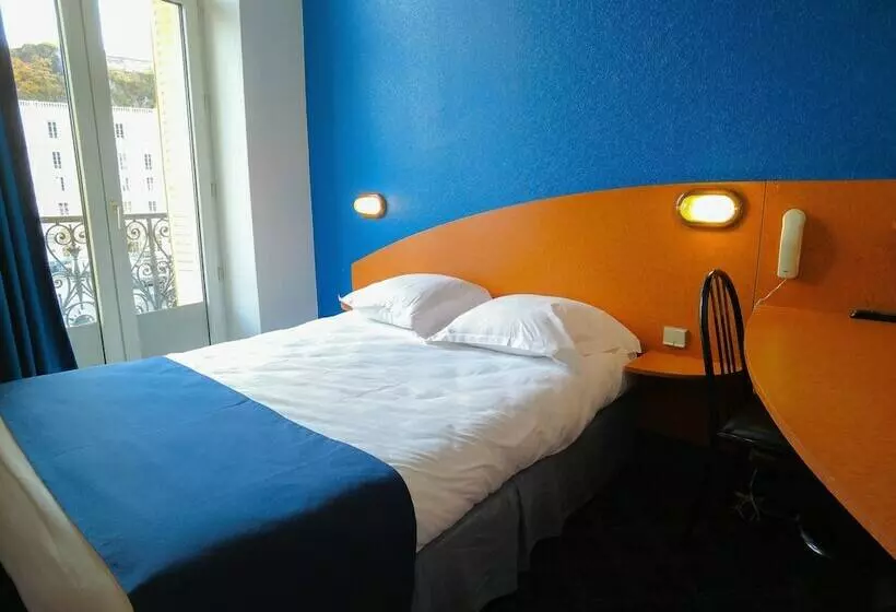 ホテル Restaurant Le César