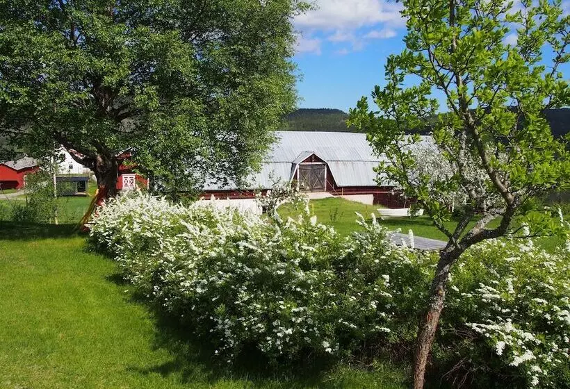 田舎風ホテル Lövbergs B&b