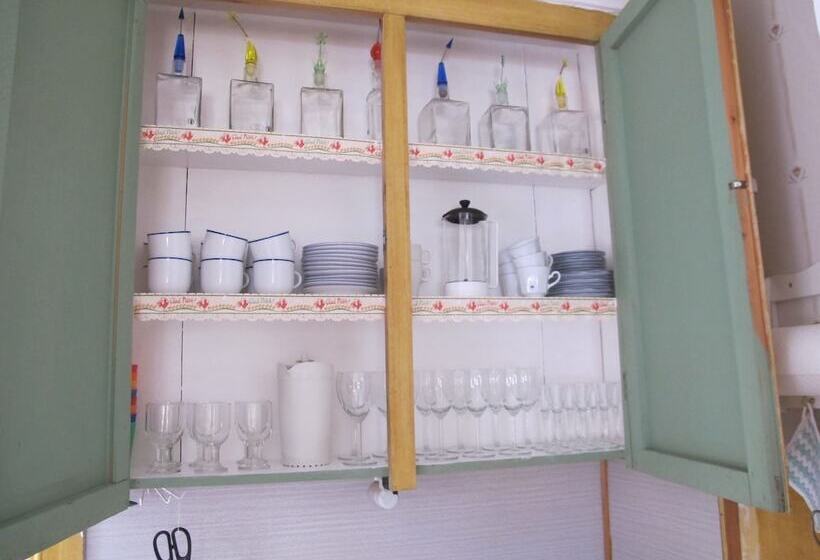 교외 호텔 Lövbergs B&b