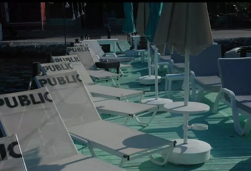 ホテル Selimiye Public
