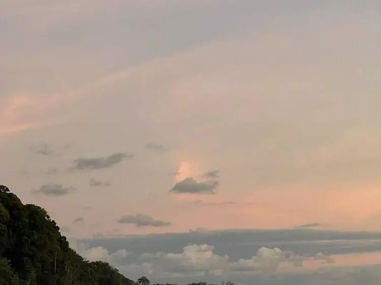 Hotelli Tropical Beach