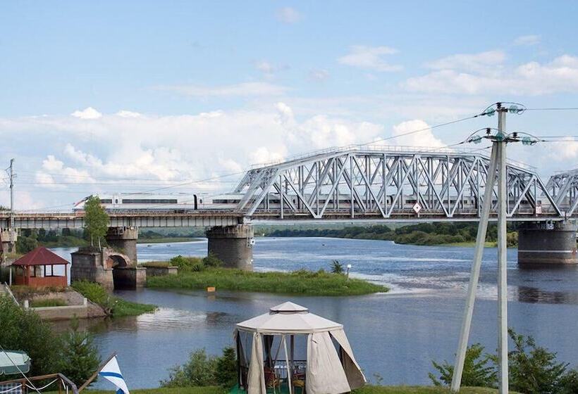 Отель Volkhov Most