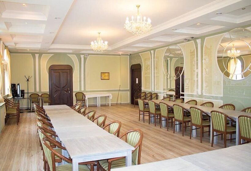 Отель Volkhov Most