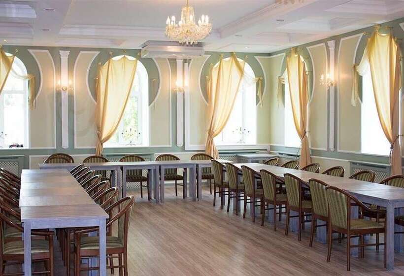 Отель Volkhov Most