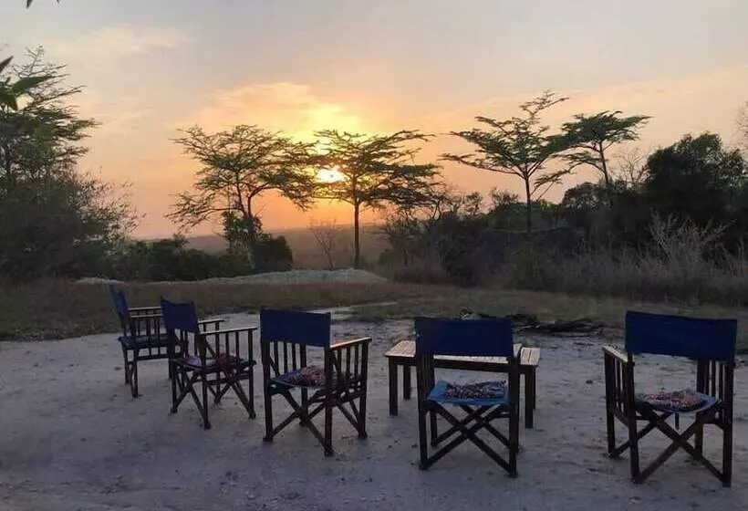 ホテル Wami River Bush Retreat   Kisampa