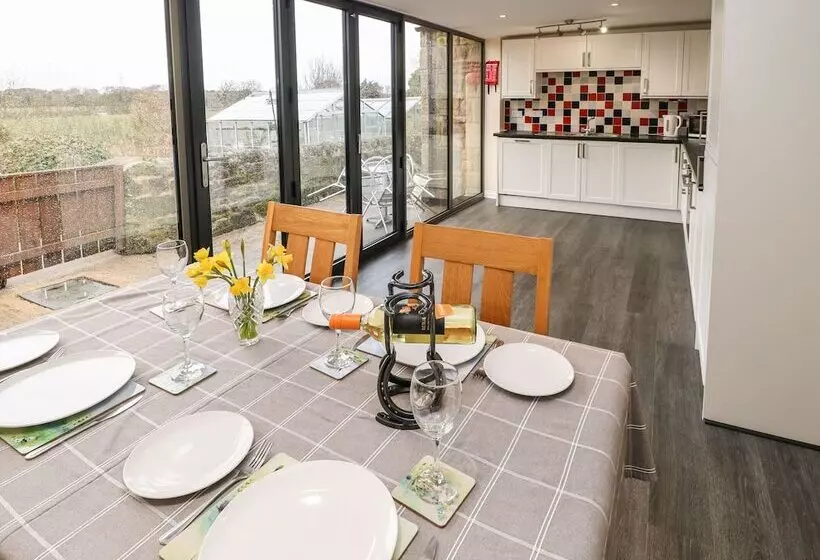 Houghton North Farm Cottage