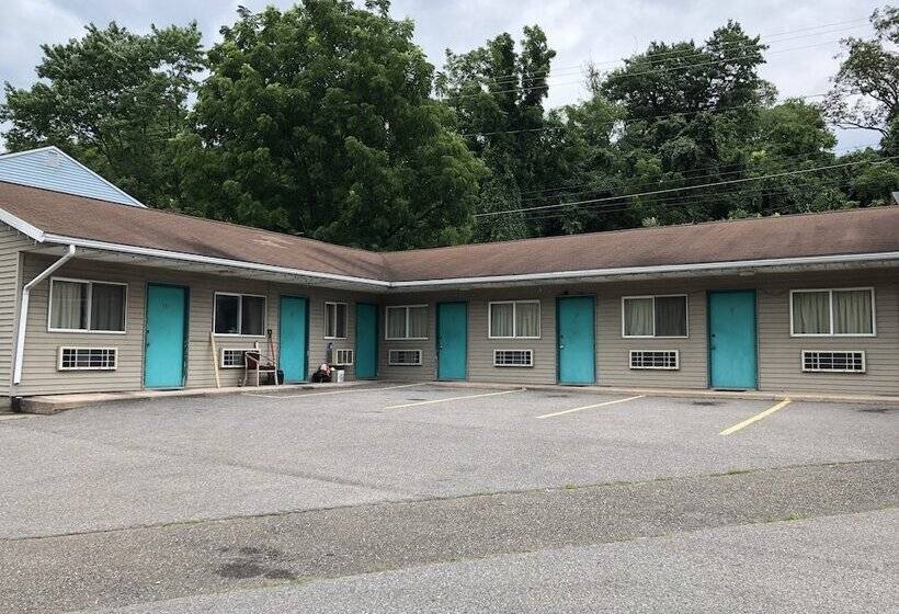 Мотель Red Maple Inn