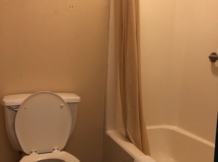 Мотель Red Maple Inn