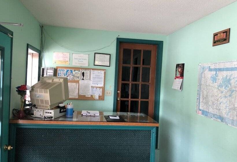 Мотель Red Maple Inn