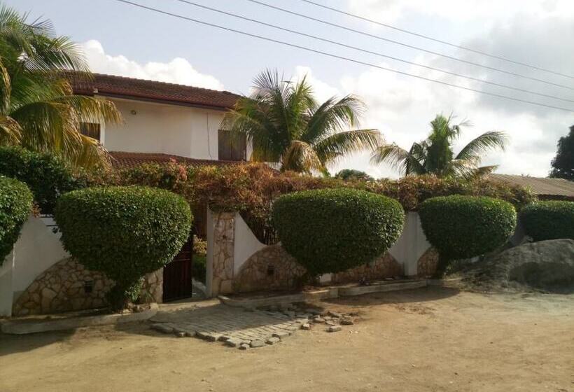 ペンション Edek Luxury Guesthouse