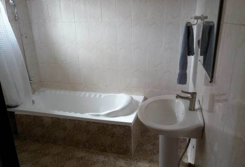 ペンション Edek Luxury Guesthouse