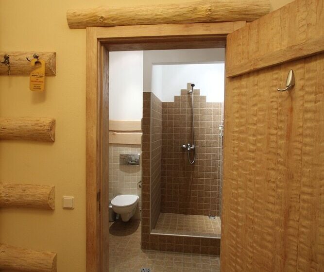 פנסיון Park Hotel Butenko Stable