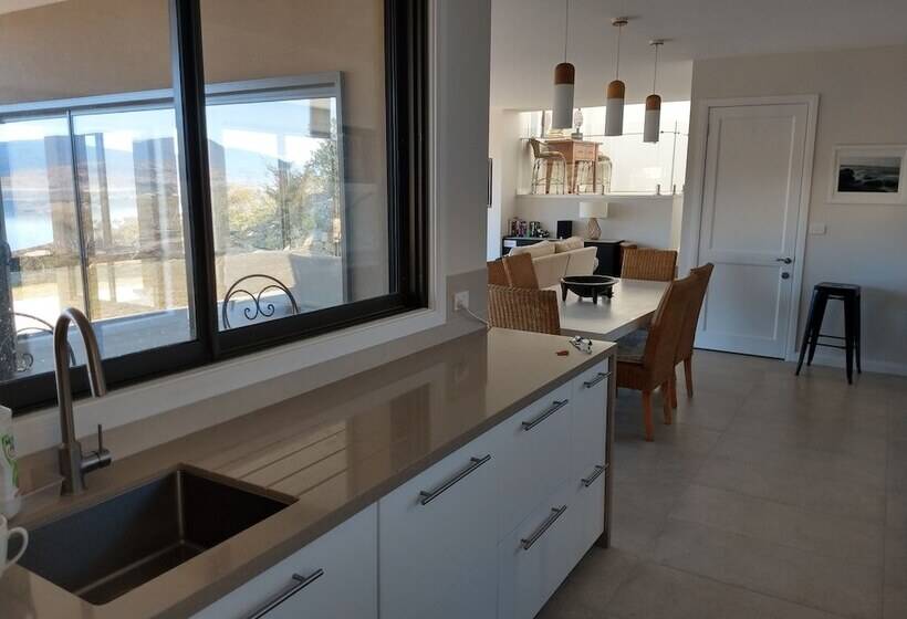 פנסיון Willow Bay Lodge