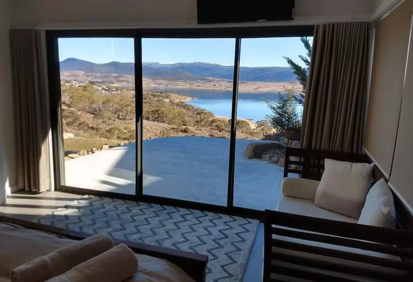 ペンション Willow Bay Lodge