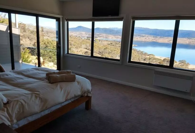 ペンション Willow Bay Lodge