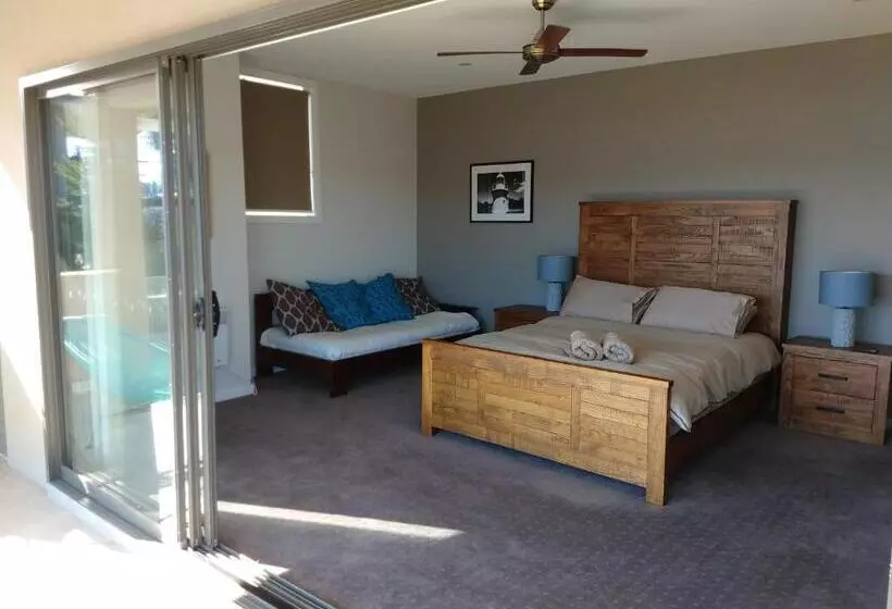 ペンション Willow Bay Lodge