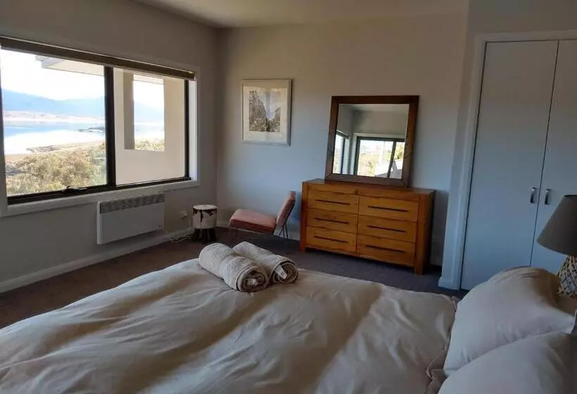 ペンション Willow Bay Lodge