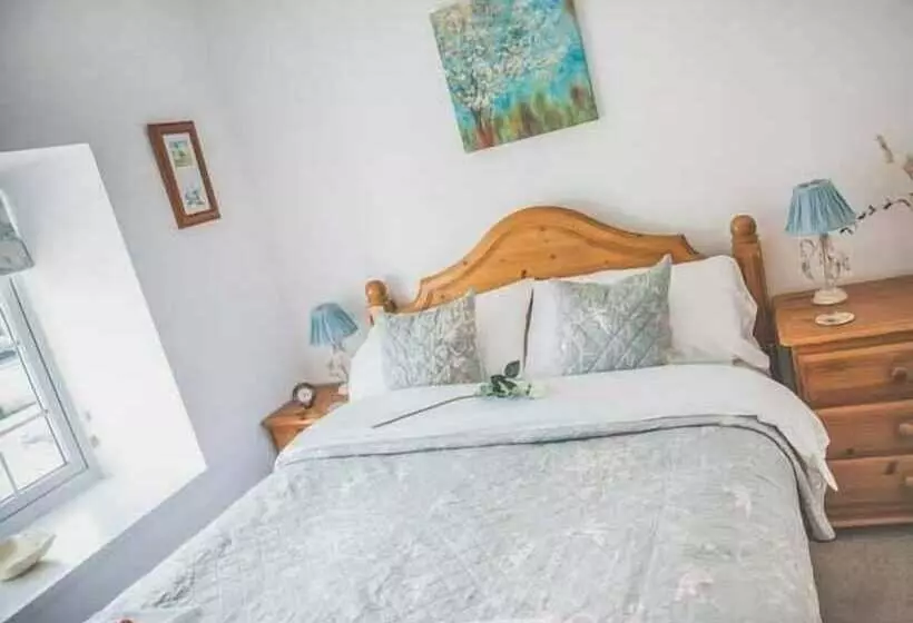 Tyddyn Gyrfa Cottage