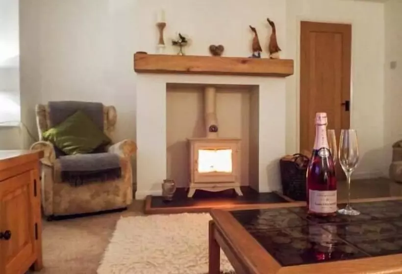 Tyddyn Gyrfa Cottage