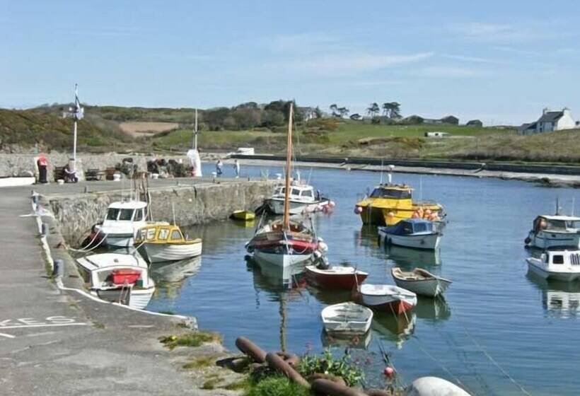 Tyddyn Gyrfa Cottage