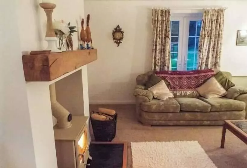 Tyddyn Gyrfa Cottage