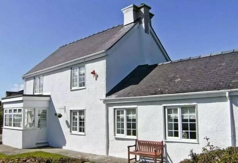 Tyddyn Gyrfa Cottage