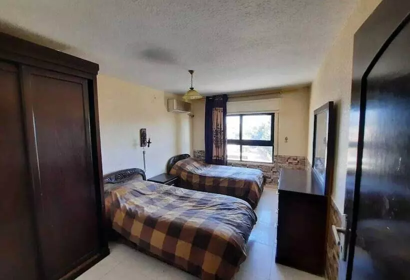 Al Khalili Apartment